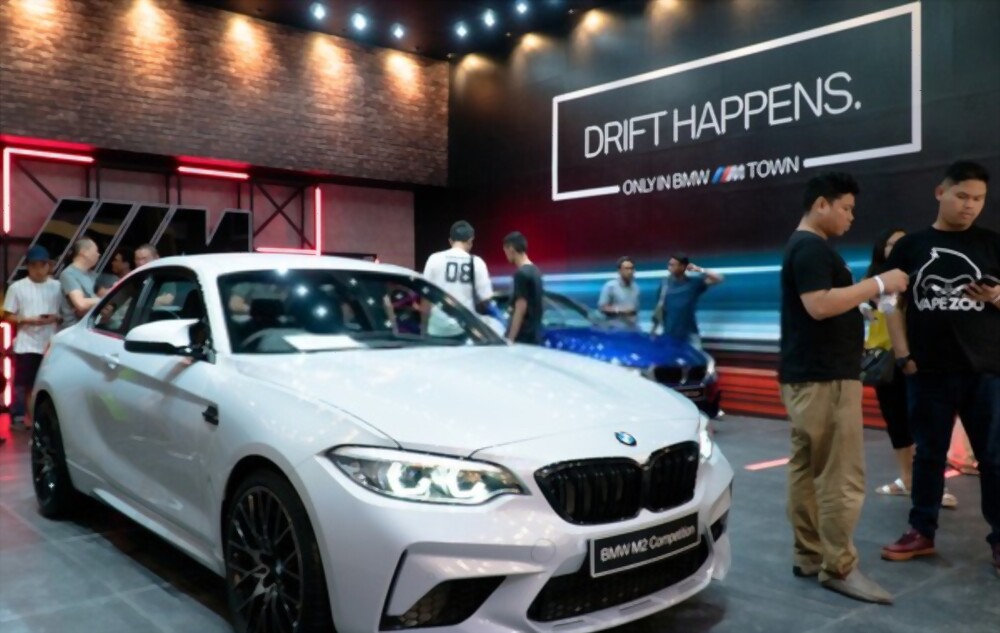 Pameran ototmotif GIIAS. Apa saja manfaat ikut pameran otomotif?