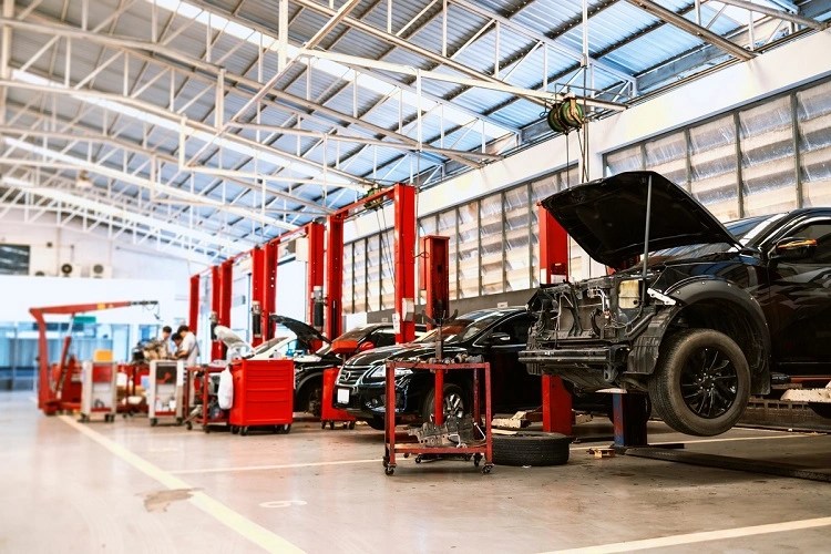 Bengkel mobil yang rapi, Sumber: collisionresourcesinc.com